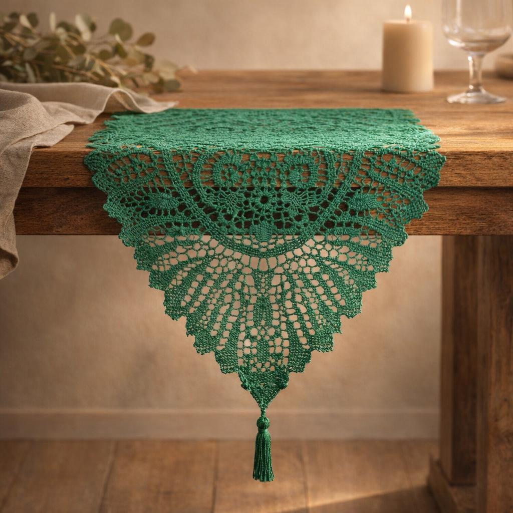 green-christmas-table-runner