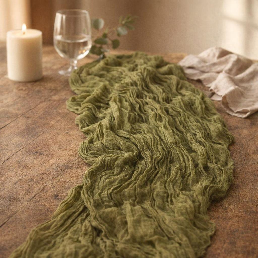 christmas-green-table-runner